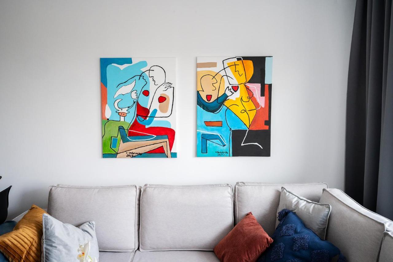 Wrzeciono 12 - Piekny Apartament Obok Szpitala Bielanskiego Oraz Awf, Bezplatna Strefa Parkowania - 400M Do Stacji Metra - Good Apartments ワルシャワ エクステリア 写真
